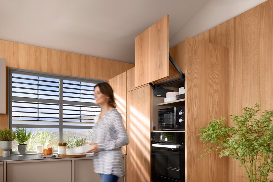 AVENTOS HL top in eclipse black